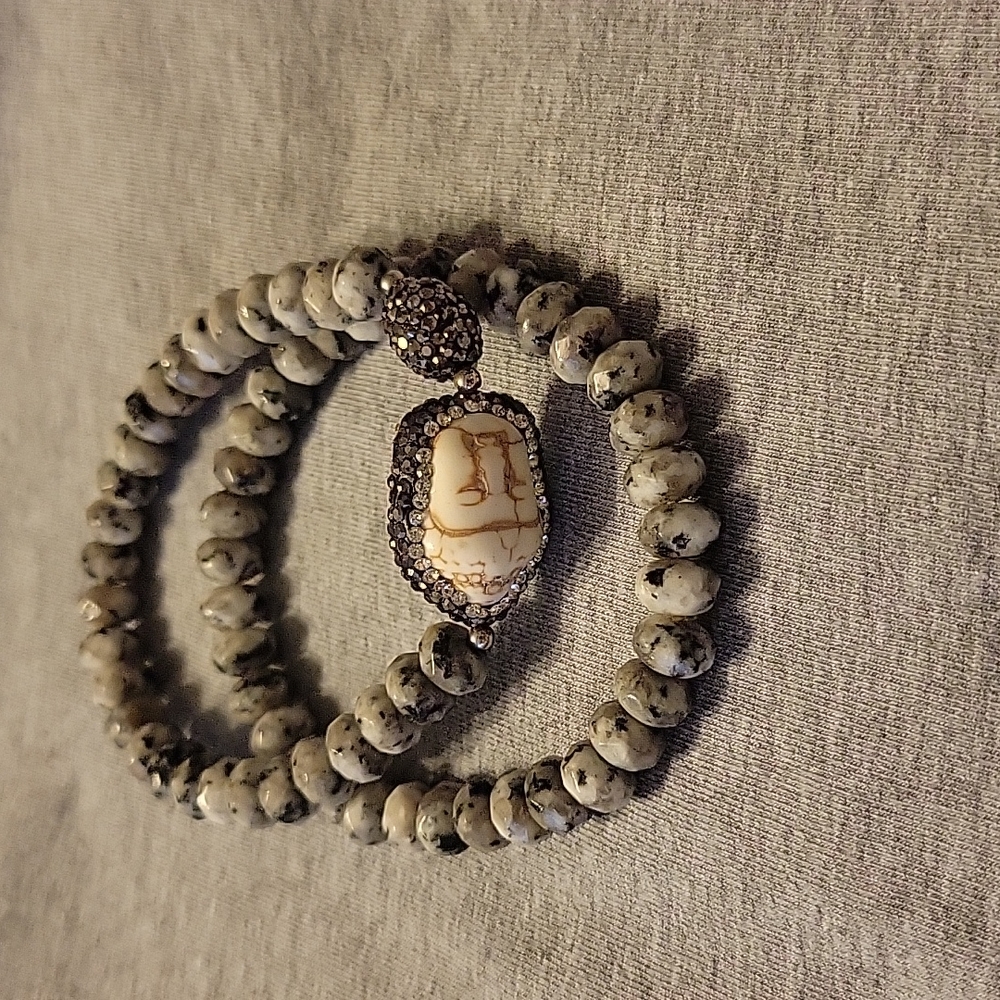 Gray/black bracelet set